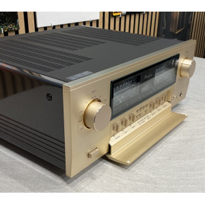 Accuphase E-4000